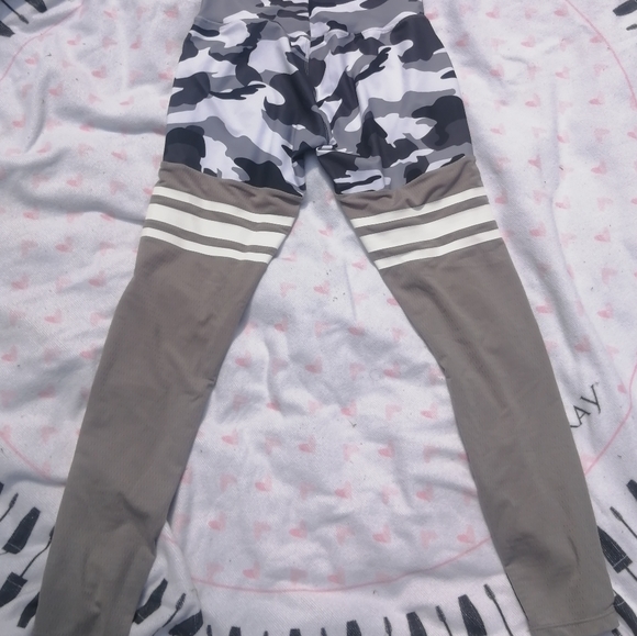 Legging sport gear 3 for 20$ - Picture 6 of 6